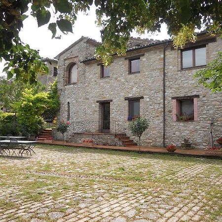 Villa Il Giardino Degli Ulivi Castelraimondo Exterior foto